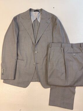 SUITSUPPLY Light Grey Wool Roma Suit 46R